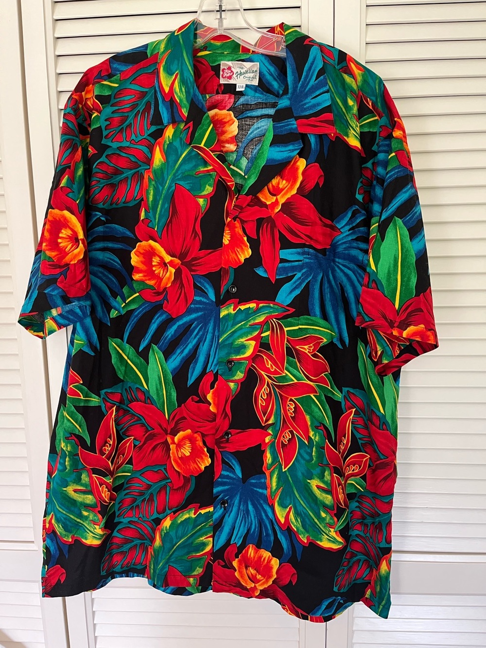 Hilo Hattie Hawaiian shirt